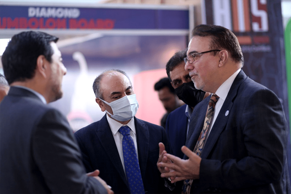 سپهر دنیا در نمایشگاه بین‌المللی فوم پلی‌یورتان