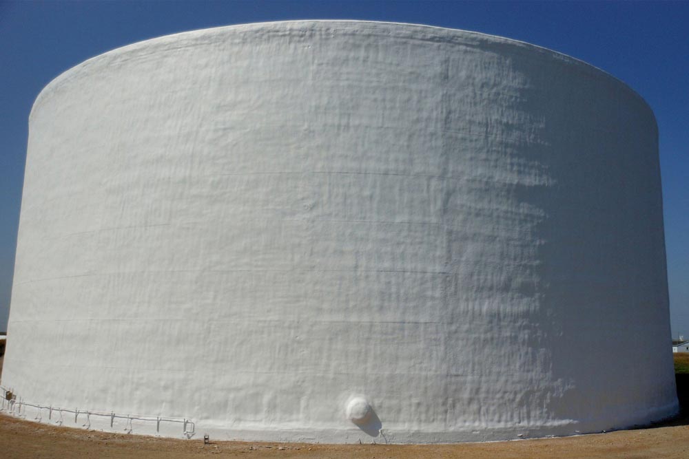 Insulation of oil and gas tanks